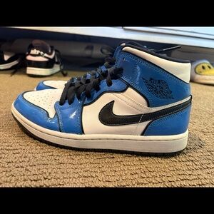 Nike Jordans Mids